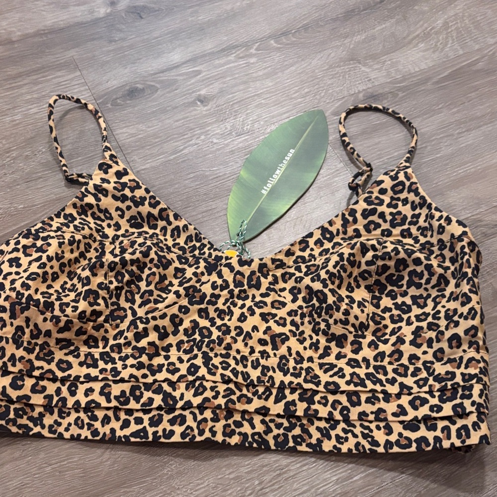 Farm rio anthropology large new  Leopard Print crop